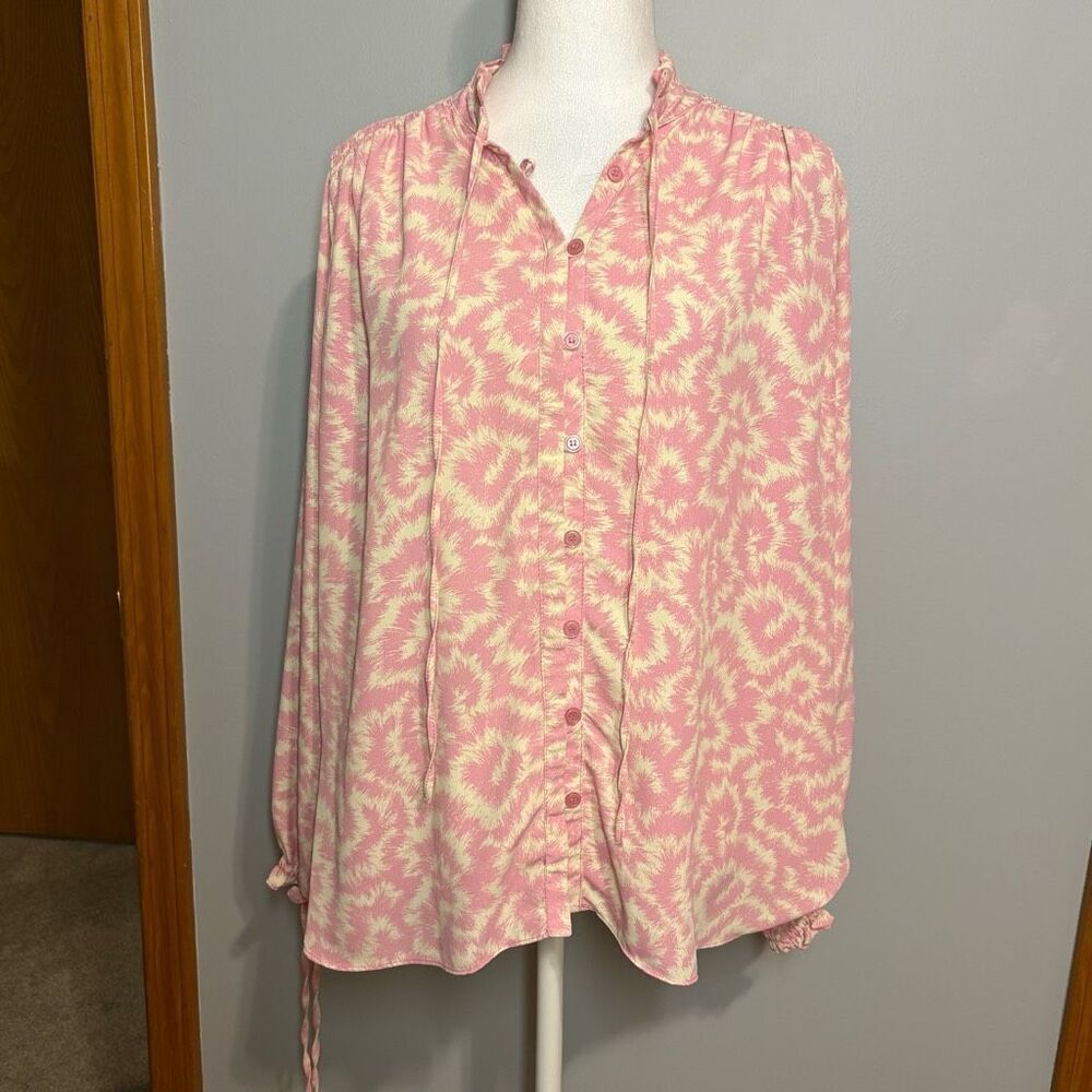 Topshop pink and white flowy feminine blouse size 6